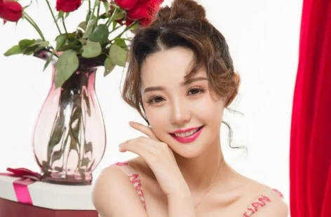Phá móng bê tông tại Hóc Môn, TPHCM