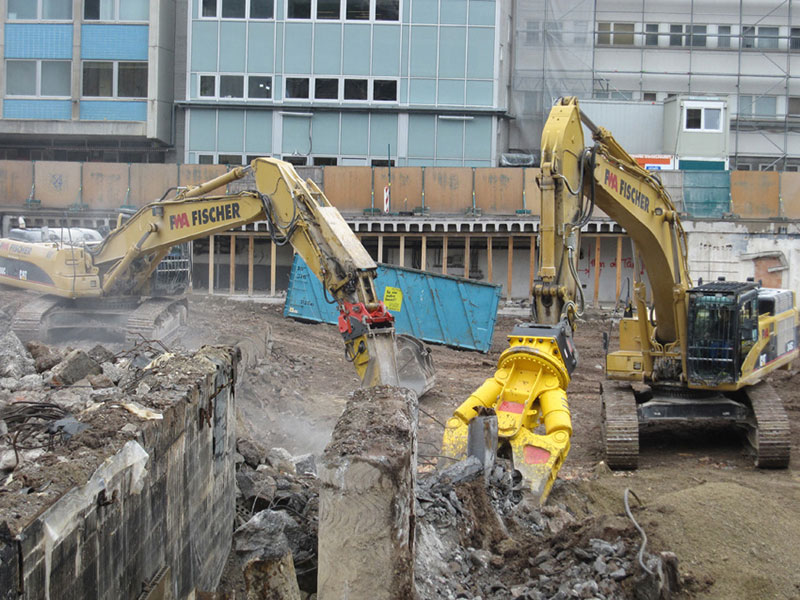 phá dỡ nhà cũ giá rẻ tại quận 4